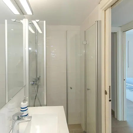 Piso Elena Palamos